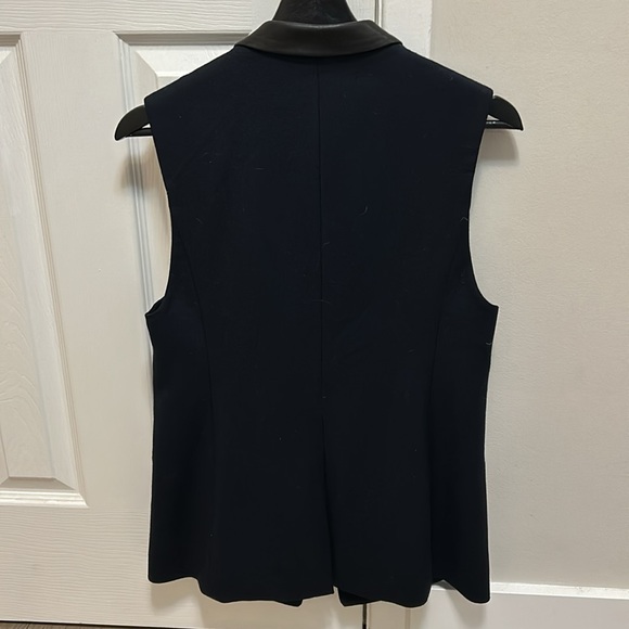 Size S. Straight fit, mid length Club Monaco vest with leather detail. - Picture 3 of 3